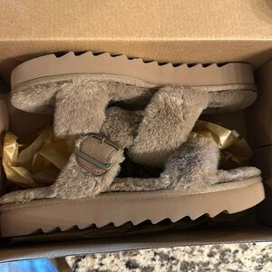 Kookaburra UGG slippers